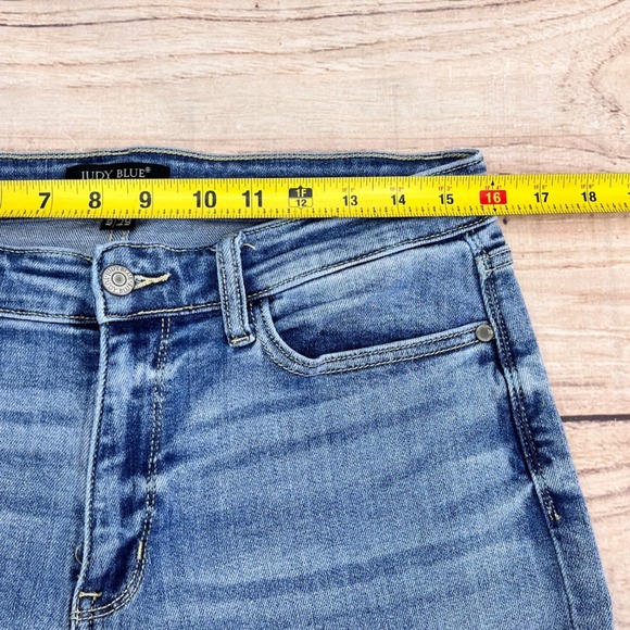 Judy Blue Boyfriend Fit Jeans Medium Wash Blue Denim Womens 9/29 Stretch MidRise - Picture 7 of 9